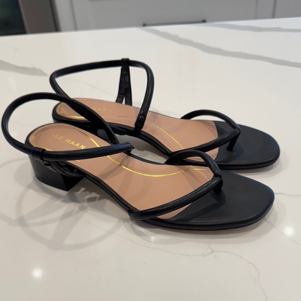 COLE HAAN Womens Black Calli Slip On Leather Heeled Thong Sandals 9.5 B